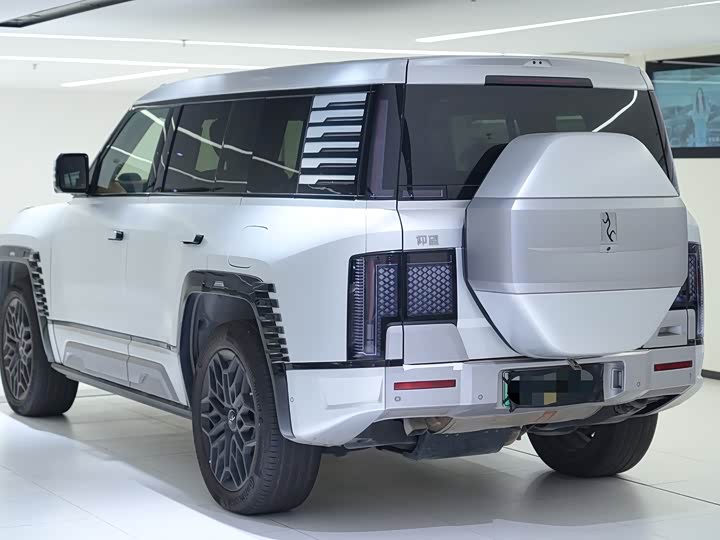 Фото 4 - BYD Yangwang U8