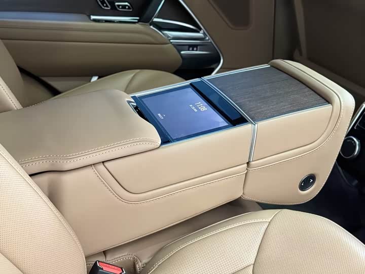 Photo 9 - Land Rover Range Rover