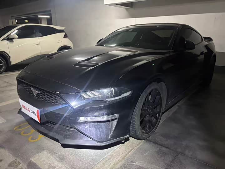 Фото 1 - Ford Mustang