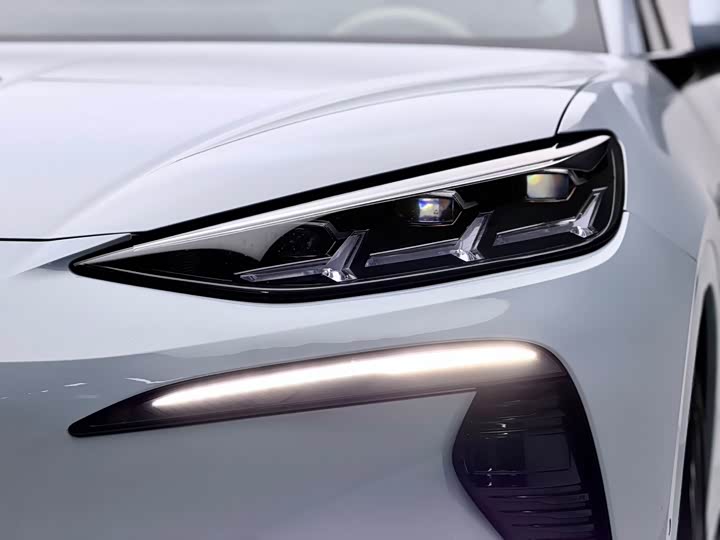 Фото 4 - Denza N7