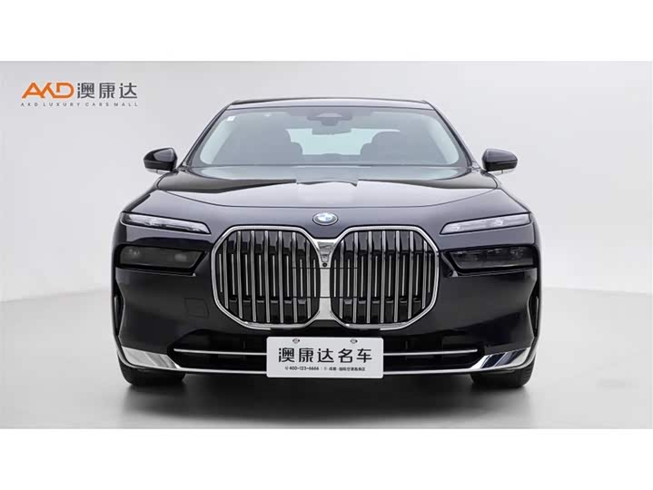 Фото 2 - BMW 7 Series