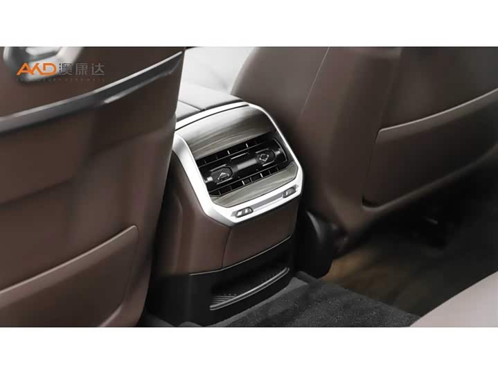 Фото 9 - BMW 7 Series