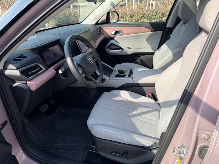 Photo 8 - BYD Yuan Up