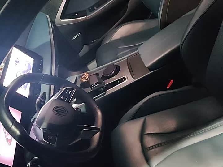 Фото 7 - MG Motor 7