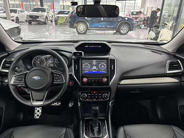 Фото 9 - Subaru Forester