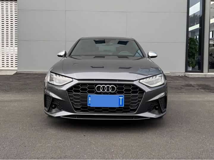 Фото 2 - Audi S4