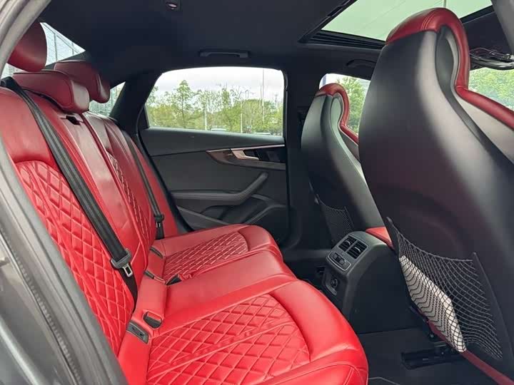 Фото 6 - Audi S4