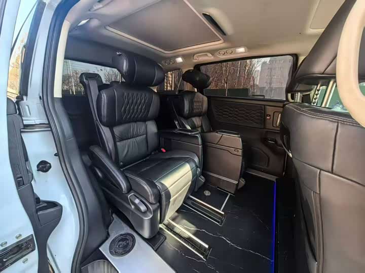 Фото 6 - Honda Elysion