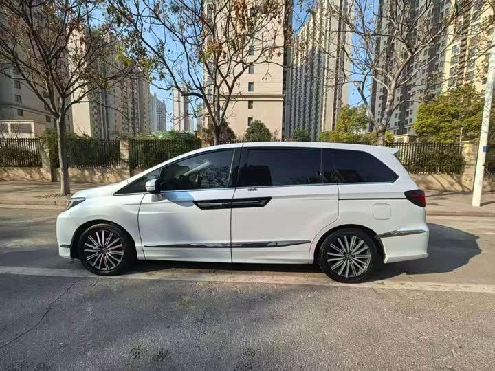 Фото 7 - Honda Elysion