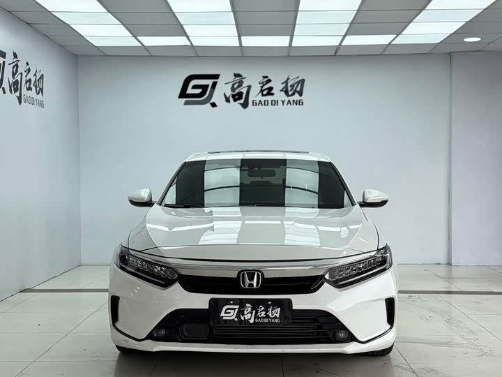 Фото 2 - Honda Inspire