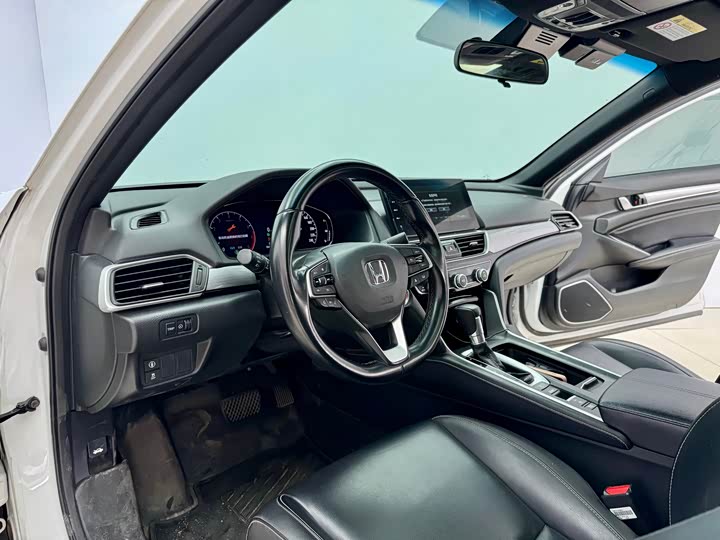 Фото 6 - Honda Inspire