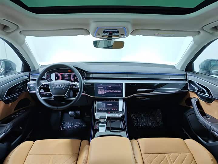 Фото 10 - Audi A8