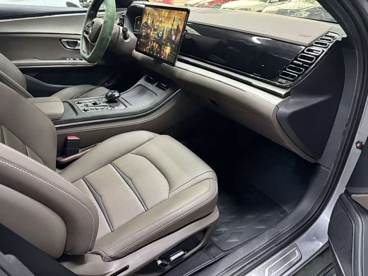 Фото 8 - BYD Han