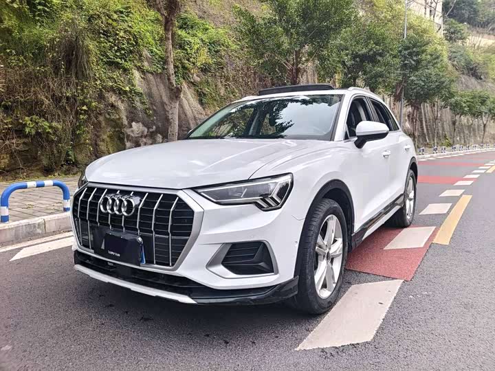 Фото 1 - Audi Q3
