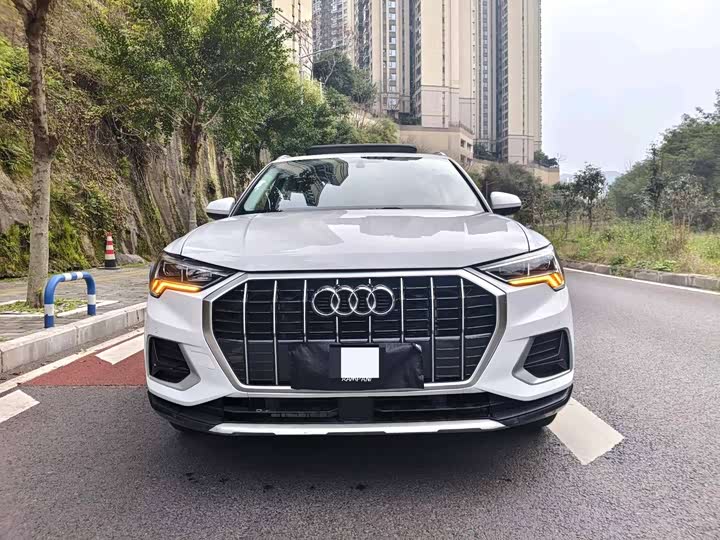 Фото 2 - Audi Q3
