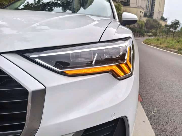 Фото 7 - Audi Q3