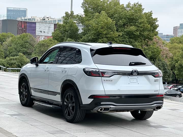 Фото 4 - Honda HR-V