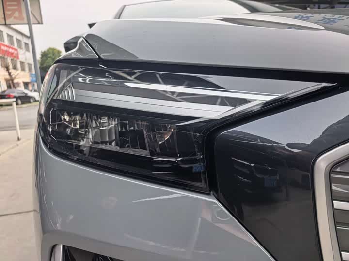 Фото 4 - Audi Q4 e-tron