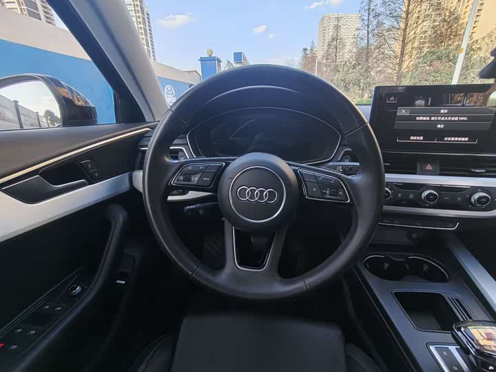 Фото 7 - Audi A4L