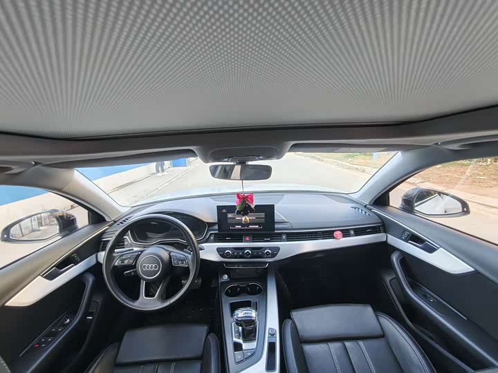 Фото 9 - Audi A4L