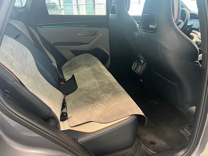 Фото 8 - BYD Song Plus Hybrid/EV