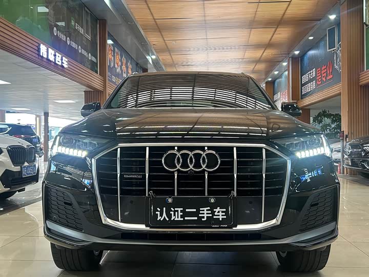 Фото 2 - Audi Q7