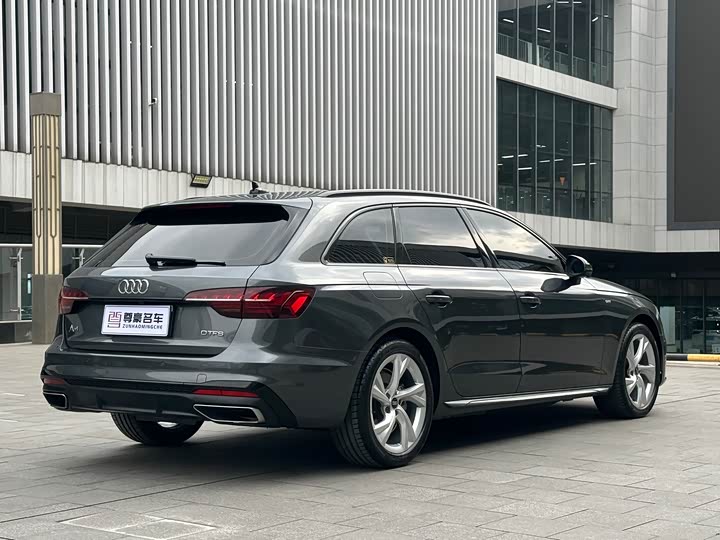 Фото 5 - Audi A4