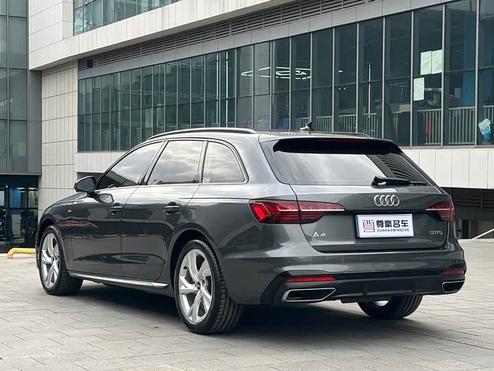 Фото 6 - Audi A4