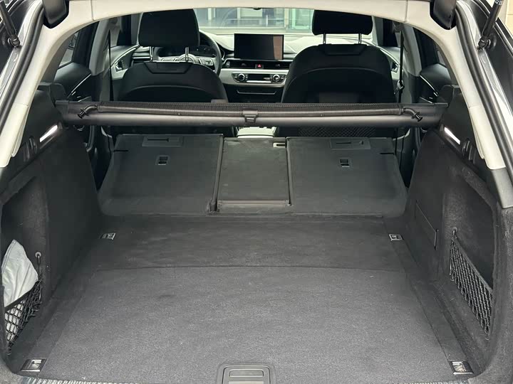 Фото 9 - Audi A4