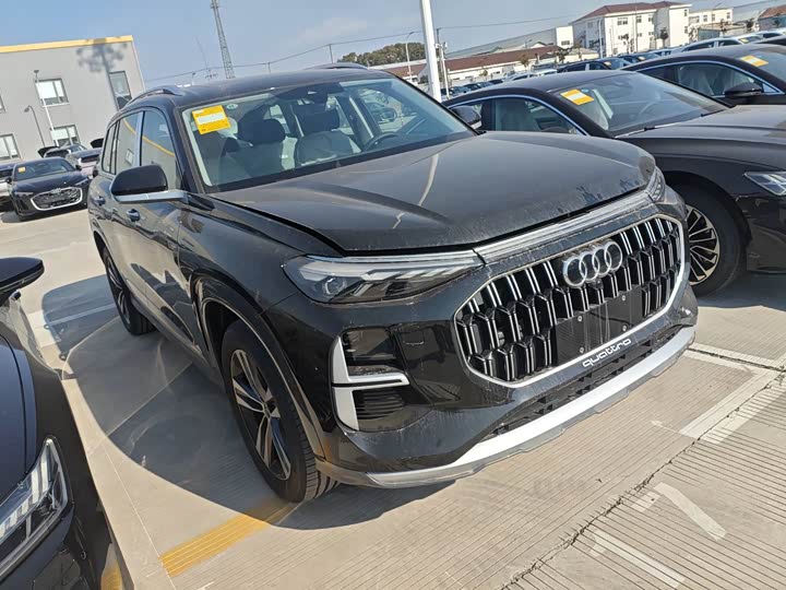 Фото 8 - Audi Q6