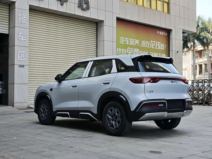 Фото 7 - BYD Yuan Up