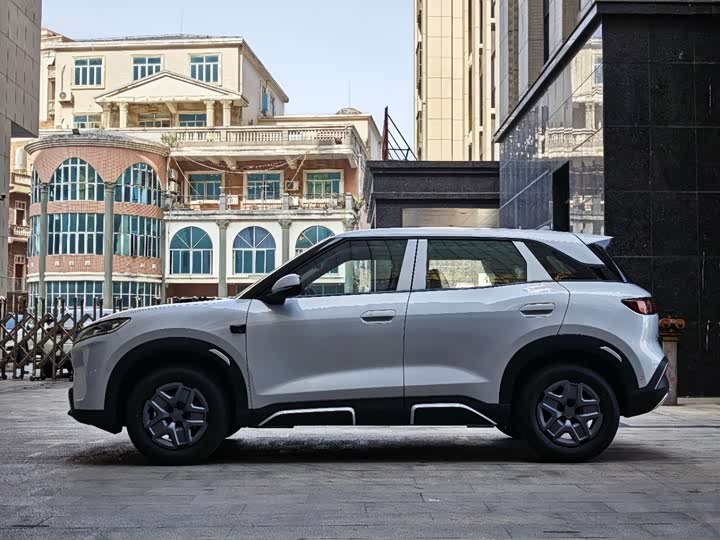 Фото 8 - BYD Yuan Up