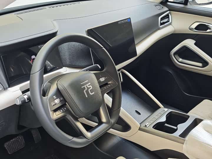 Фото 9 - BYD Yuan Up