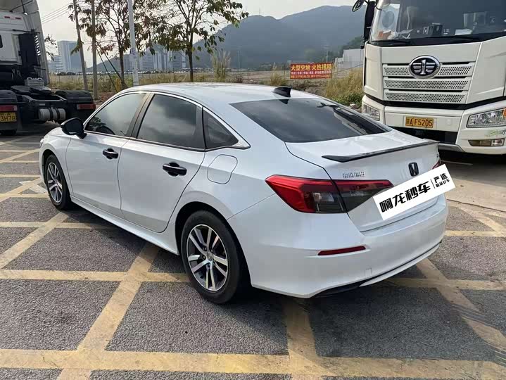 Фото 4 - Honda Civic