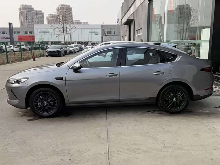 Фото 3 - BYD Qin Plus