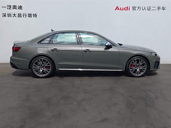 Фото 4 - Audi S4