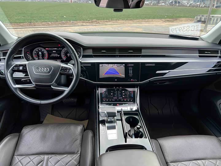Фото 6 - Audi A8