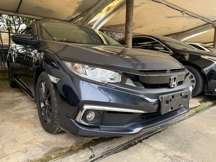 Фото 1 - Honda Civic