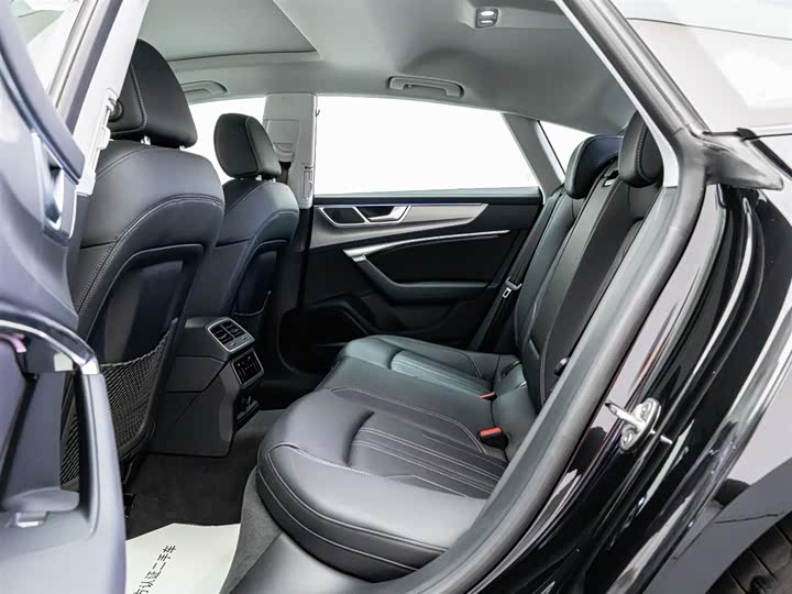 Фото 8 - Audi A7