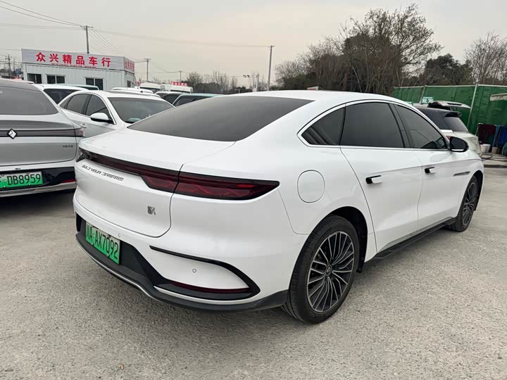 Фото 8 - BYD Han