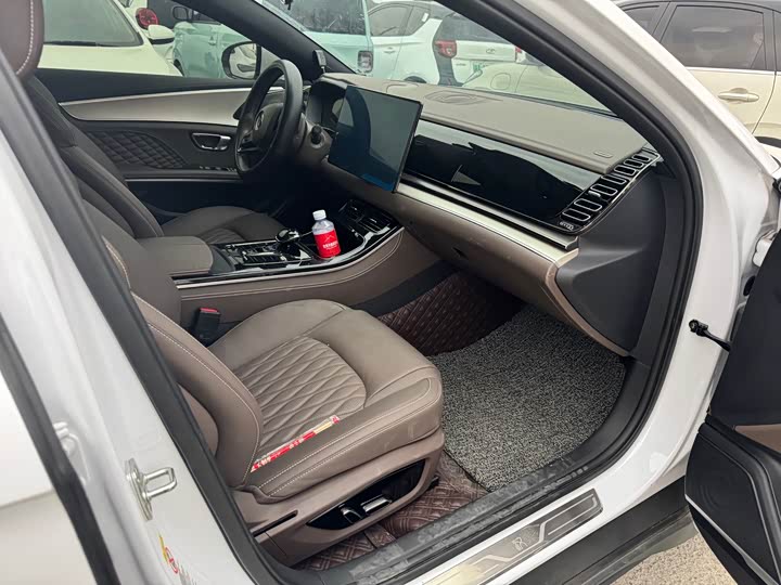 Фото 9 - BYD Han