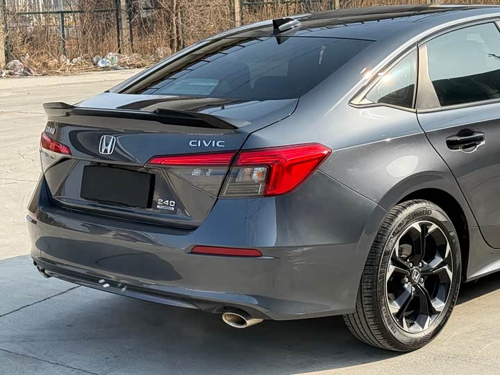 Фото 8 - Honda Civic