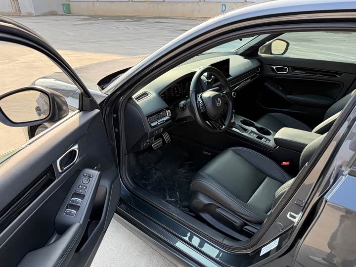 Фото 9 - Honda Civic