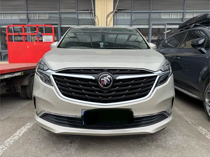 Фото 2 - Buick GL8 ES