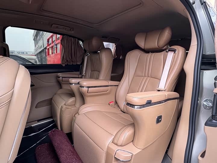 Фото 5 - Buick GL8 ES