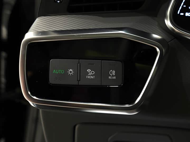 Фото 8 - Audi A7L