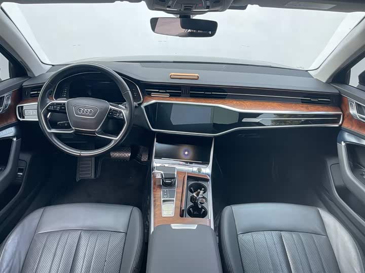 Фото 9 - Audi A6