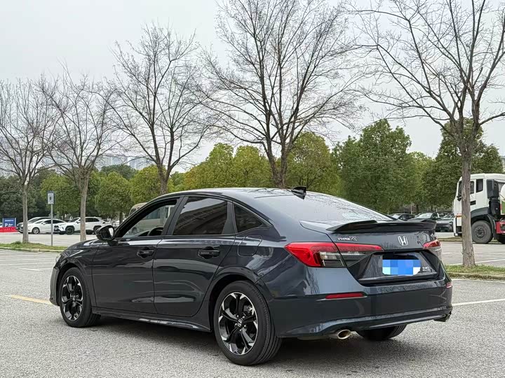 Фото 8 - Honda Civic