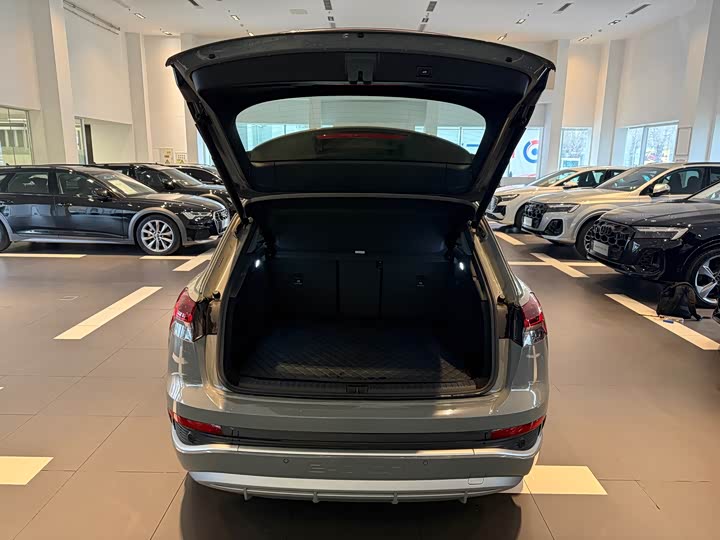 Фото 7 - Audi Q4 e-tron