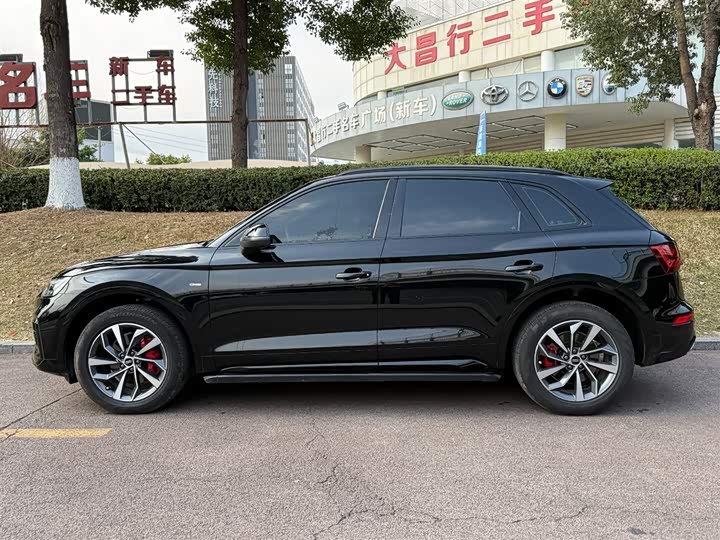 Фото 3 - Audi Q5L